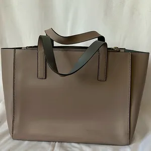 Kate Spade Authentic Gorgeous Light Gray/Taupe Leather Bag Purse 🌺🌺 thumbnail 2