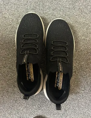 Skechers thumbnail 1