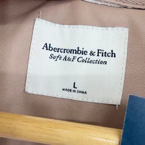 Abercrombie & Fitch White Sherpa Vest with Tan Accents thumbnail 4
