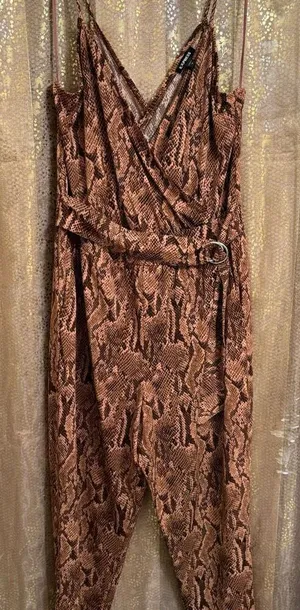 Express Brown Tan Snakeskin Print Belted Wrap Stretchy Jumpsuit Large‎ thumbnail 1