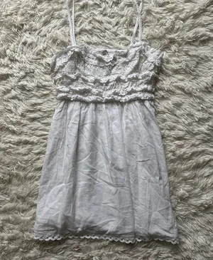 American Eagle Ruffle Upper Back Cutout White Mini Dress New With Tags Size M thumbnail 1