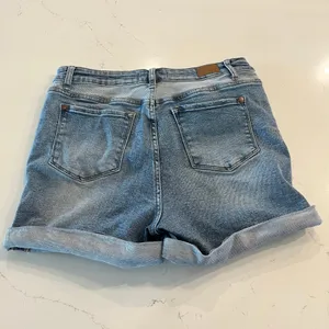 Judy Blue XL Cuffed Jean Shorts‎ thumbnail 2