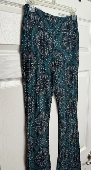 Yoga Pants Multiple Size M thumbnail 2