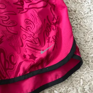Nike Dri Fit Shorts Size Medium thumbnail 2