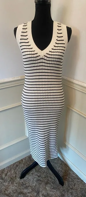 Abercrombie & Fitch Limited Edition Sleeveless Ribbed Striped Sweater Dress Knit thumbnail 1