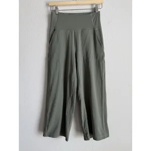 Lululemon Align‎ Wide Leg Crop Grey Sage Women's Size 6 High Rise Nulu Athletic thumbnail 4