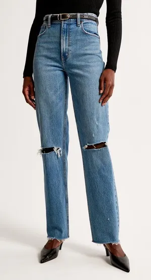 Abercrombie & Fitch Curve Love Ultra High Rise 90s Straight Jeans thumbnail 1