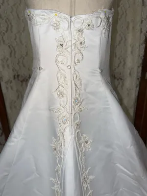 Beautiful Vintage 90s Mary’s Bridal Strapless Wedding Gown thumbnail 6