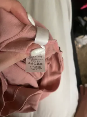 Dynamic pink top thumbnail 3