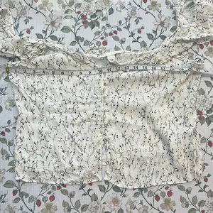 H&M White and black Floral Ruffle trimmed top set piece Size XXL thumbnail 6