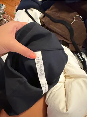 Lululemon Black Here to There High Rise Pants size 4 thumbnail 5