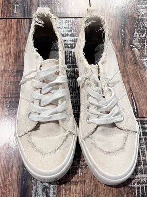 JELLYPOP Cream Off-White Pull-On Sneakers 8.5M thumbnail 1
