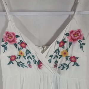 Mi Ami Francescas White Tiered Boho Gauzy Mini Dress Floral Embroidered Size XXS thumbnail 9