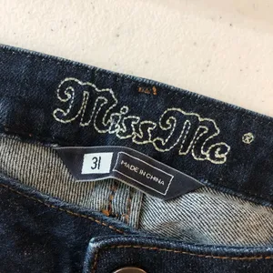 Miss Me Womens Jeans Audrina 5 Pocket Low Rise Boot Cut Stretch Dark Wash 31 thumbnail 4
