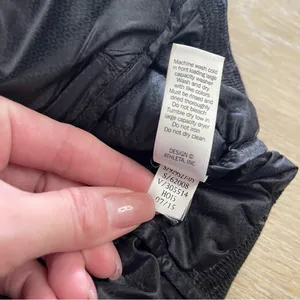 Athleta Downalicious Lightweight Puffer Jacket thumbnail 5