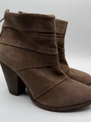 Steve Madden Arrena Brown Suede Ankle Boots 10M Slouchy Block Heel Back Zip thumbnail 1
