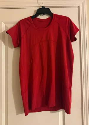 Lululemon Swiftly Tech Short Sleeve red thumbnail 1