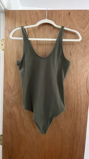 Abercrombie and fitch earthy green bodysuit thumbnail 5