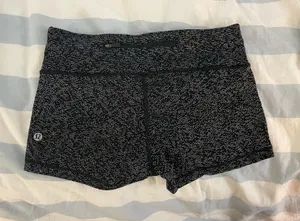 Lululemon Women's Quick Pace Short (2.5") Soundwave White Black / Black Size 8 thumbnail 1