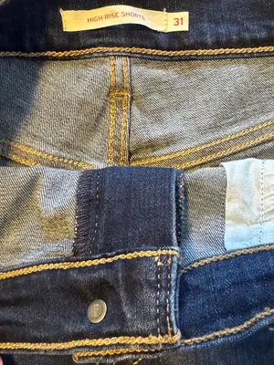 Levi's Women's Blue Denim High Rise Cut-Off Shorts Size 31 thumbnail 3