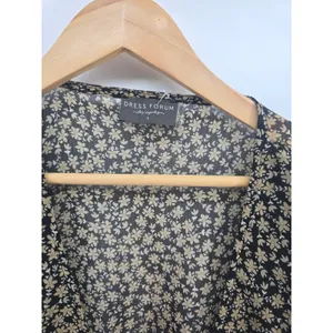 Dress Forum Top Womens L FT6532 Black Beige Floral Tie Front Sheer Crop EUC thumbnail 2
