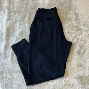 Athleta Venice Hight Rise Jogger‎ thumbnail 9