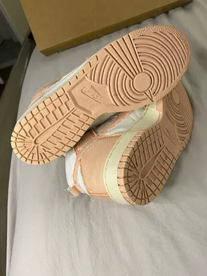 Women size 10 Nike Dunk Hi sneakers shoes thumbnail 7