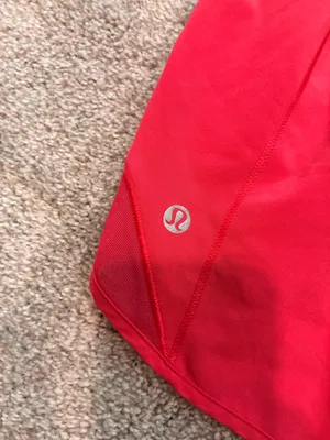 Lululemon Hotty Hot 4" Shorts thumbnail 3