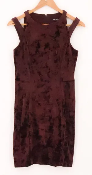 Maggy London Crushed Velvet Sheath Dress Womens Size 6 Burgundy Whimsigoth Party thumbnail 1