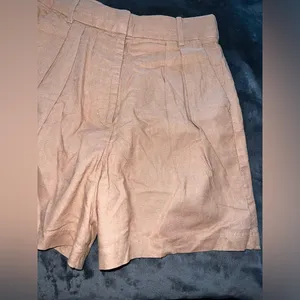 Abercrombie & Fitch Ultra High Rise Tailored Short Size Small thumbnail 5
