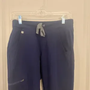 Figs scrubs Joggers women’s size XS/P thumbnail 2