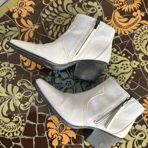 CIRCUS White Ankle Boots by Sam Edelman SZ: 7.5 thumbnail 3