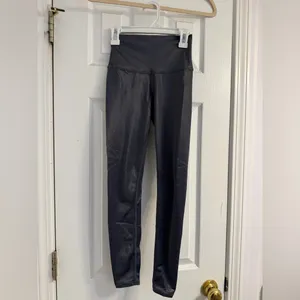 ALO 7/8 High-Waist Airlift Legging size XS (Anthracite) thumbnail 3