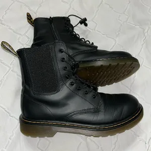 Dr Martens Black Lace Up Combat Boots(Size 5) thumbnail 10