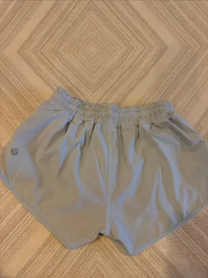 Lululemon Hotty Hot Shorts Low Rise 2.5” Pale Grey Size 2 thumbnail 4