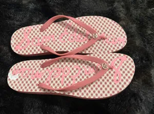 Sam Edelman flip-flops pink geometric pattern and gold-tone logo charms 7 8 thumbnail 1