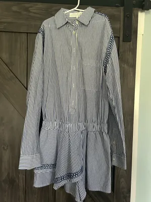 Romper Size 2 thumbnail 1