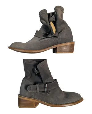 Musse & Cloud Gray Suede Double Buckle Pull On Engineer Biker Moto Boots Sz 6 thumbnail 1