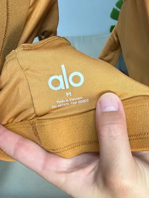 Alo Yoga Airlift Advantage Sports Bra Size medium thumbnail 5