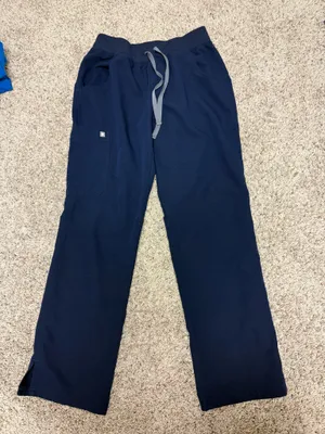 FIGS Cade Cargo Scrub Pants thumbnail 1