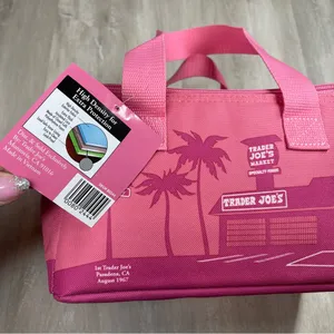 NWT Trader Joe's Pink Insulated Bag Lunch Box thumbnail 2