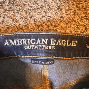 American Eagle Super Stretch X4 Dark Wash‎ Denim Jeans - Size 2 Short thumbnail 2