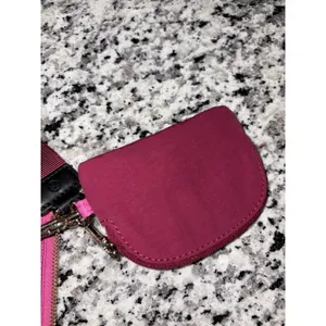 Lululemon Dual Pouch Wristlet Sonic Pink Great Condition thumbnail 12