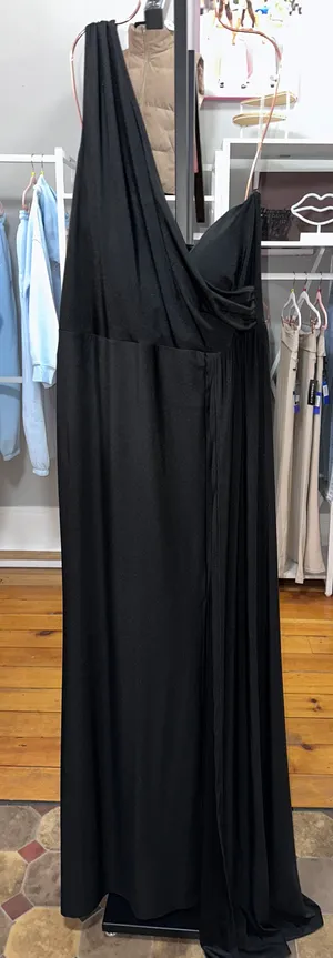 Black One Shoulder Prom Dress thumbnail 5