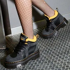 NEW Dr. Martens Zuma Hiker Quad Platform Boots Black Women’s Size 8 thumbnail 1
