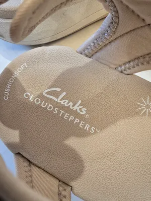 {9} Clarks Mira Free Women's Outdoor Sandals Sand Nubuck Cloudsteppers thumbnail 7