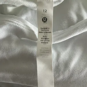 Lululemon White Oversized Top, Size 12 EXCELLENT! thumbnail 6