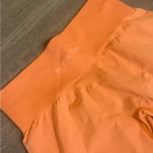 NVGT Sunset Orange Seamless Leggings: Size- Large thumbnail 5