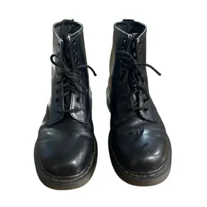 Dr. Martens Classic Leather Black 1460 8 Eye Lace up Boots Size 7 M 9 W Combat thumbnail 2