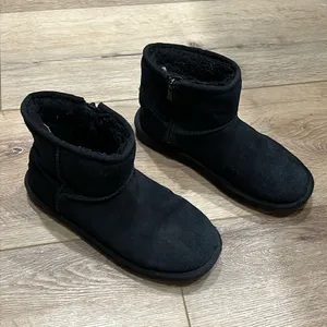 Koolaburra by UGG Koola Mini boots | Size 5 thumbnail 1